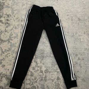 Adidas - YM - Black - Tapered leg - Joggers